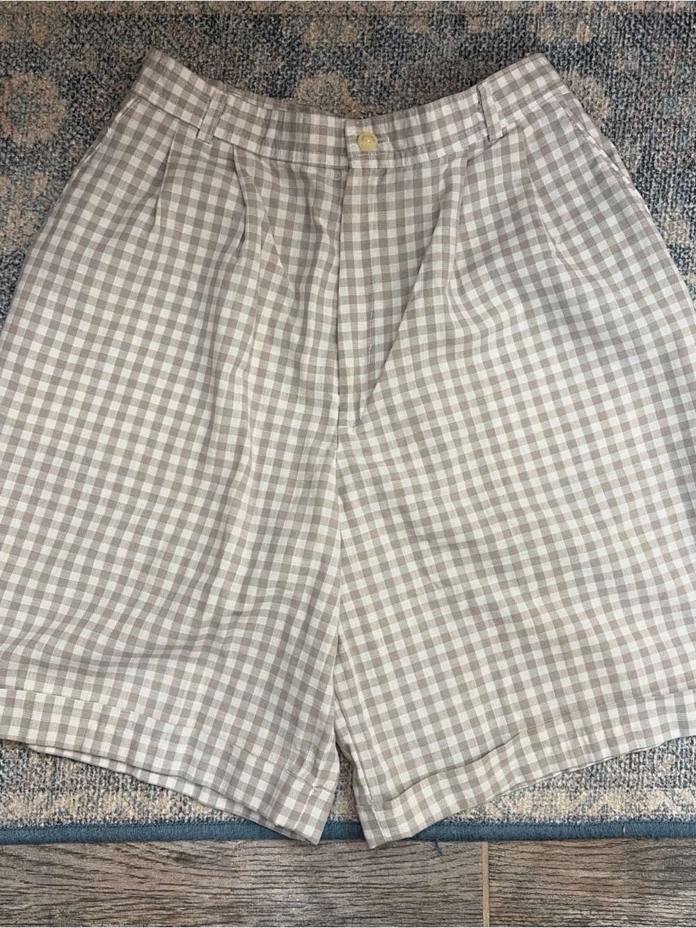Hunt Club Vintage Beige and White Gingham Pleated Shorts Preppy Summer Coastal